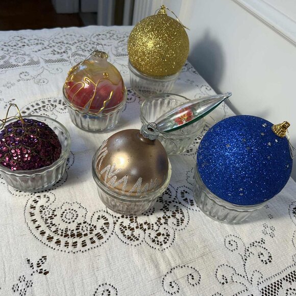 Vintage Christmas ornaments - Picture 4 of 10
